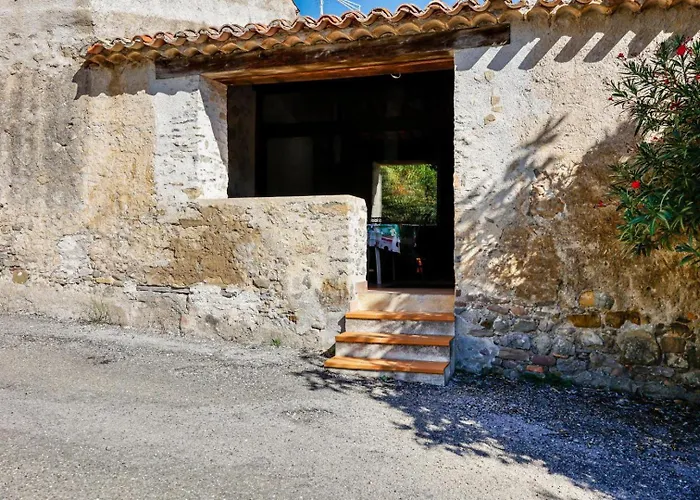 Chateau St-auriol - La Bergerie Feriehus Lagrasse